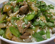 Porc sauté aux légumes à la thaïlandaise