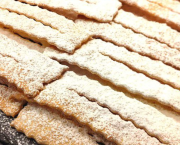 Beignets italiens Chiacchiere au four - Recette en vidéo