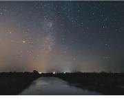 Écrire un texte avec les mots suivants :Porte-feuilles, quantique, rallumer, Saturne, tapisserie, ululer, vasistas, water-polo.