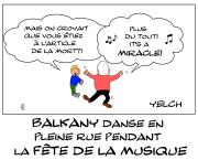 Balkany danse à nouveau la gigue! sur une musique du groupe Queen , bien sûr!