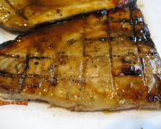 Steaks d'espadon au miel et au citron vert