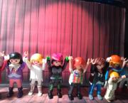 Pièce de théâtre jouée par des Playmobils !