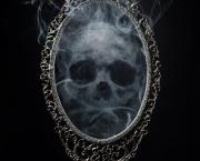 Le miroir noir