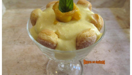 Charlottes à la mangue au verre