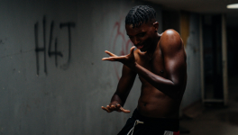 Quelqu’un a oublié d’éteindre les cris dans le sous-sol