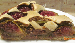 Tarte macaronée aux figues et aux noix 