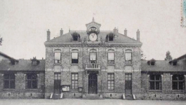 L'ARCHITECTURE SCOLAIRE OU COMMENT L'ECOLE S'EST-ELLE INVENTEE :TROIS PERIODES POUR TROIS TYPES D'ECOLES