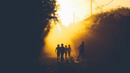 'Ndao hirenireny. [Allons errer.]