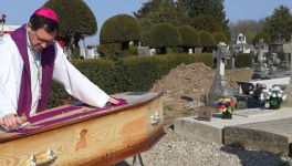 Vivant, actif mais mortel