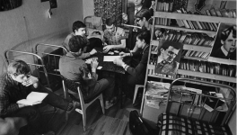 1.  Le temps des copains