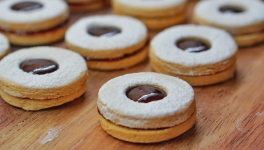Biscuits Linzer au pavot et crème de citron
