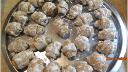 Mini croissants sablés aux loukoums - Cornulete cu rahat