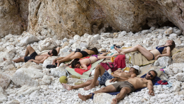 Azuro (2022) Matthieu Rozé