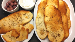 Pain plat croustillant italien à l'origan (Scrocchiarelli messinese) - Recette en vidéo