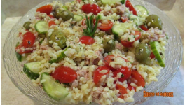 Salade de boulgour, thon et légumes