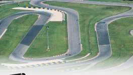 La fin d'un circuit de moto à Meriganc