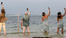 Selfie (2019) Thomas Bidegain, Marc Fitoussi, Tristan Aurouet, Cyril Gelblat et Vianney Lebasque