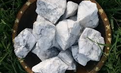 HOWLITE