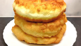Pains frits ukrainiens, sans levure boulangère - Коржики (Korzhiki)