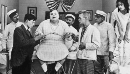 Fatty à la clinique (Good night, Nurse, Roscoe Arbuckle, 1918)