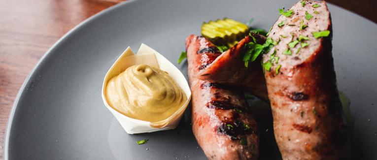 Saucisses de Toulouse mijotées aux pommes de terre et épices