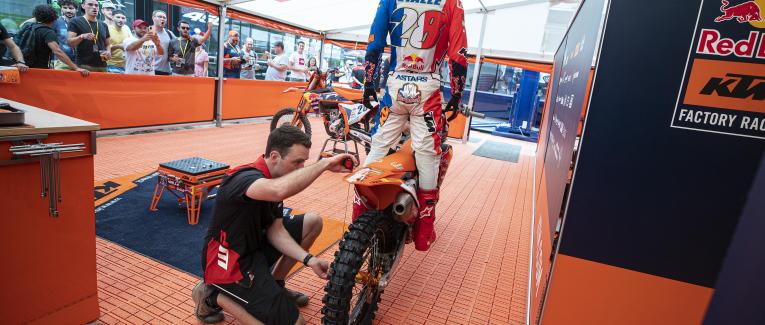 Tom Vialle remporte l'épreuve MXGP à St Jean d'Angély