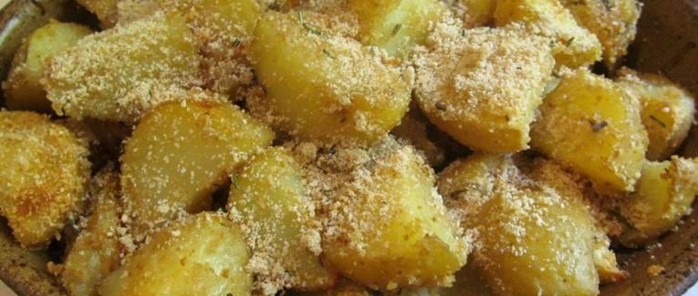 Pommes de terre crousti-fondantes à l'ail et au romarin