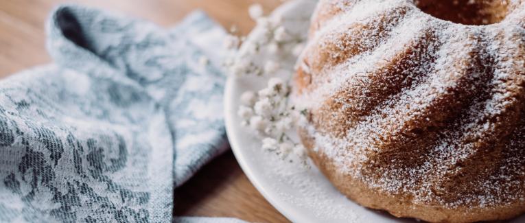 Bundt cake bananes-noix de coco