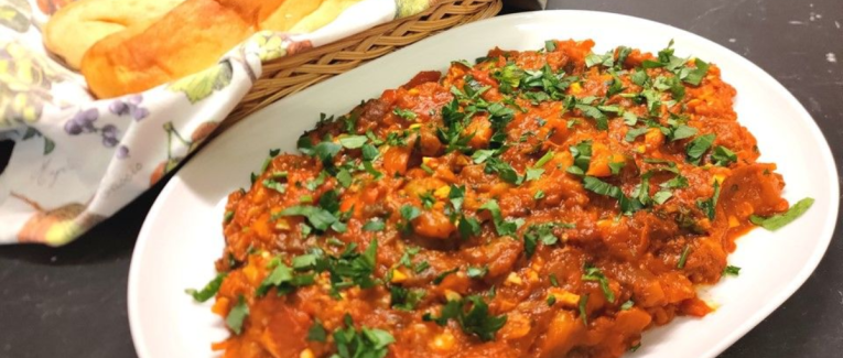 Zaalouk - caviar d'aubergines et de poivrons marocain - Recette en vidéo