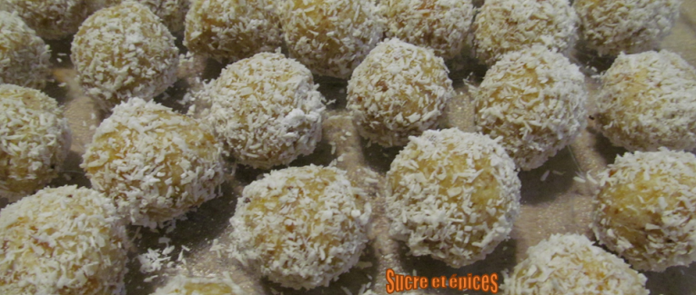 Bonbons aux abricots secs, aux noix et à la noix de coco - Recette facile et rapide, sans cuisson et sans gluten