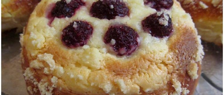Brioches au fromage frais et framboises (Vatrushki)