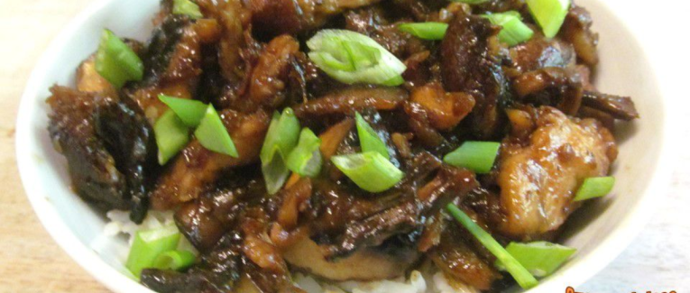 Stir fry de poulet aux champignons et gingembre