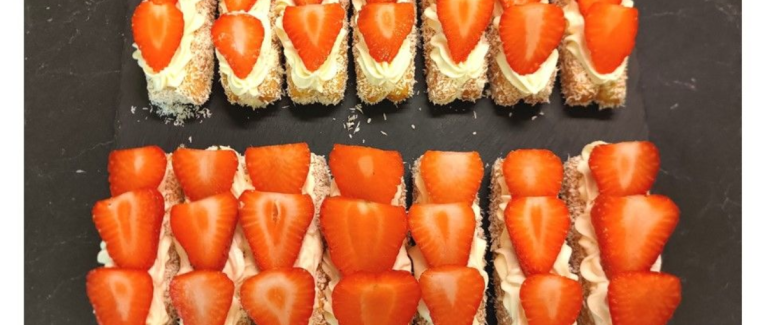 Fingers faciles sans cuisson fraises chantilly - Recette en vidéo