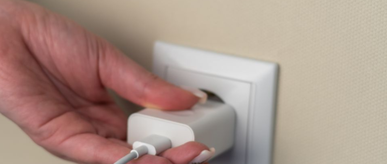 Charge Rapide vs. Charge Standard : Quel Impact sur Votre Smartphone ?