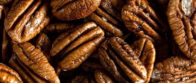 Bâtonnets sablés aux noix et fèves de cacao