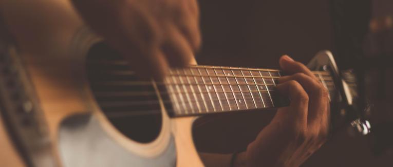 L’homme à la guitare de vent