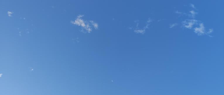 Le ciel peut-il être bleu?