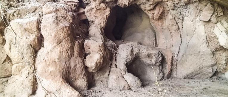 Constructions et rites mystérieux d'Afrique