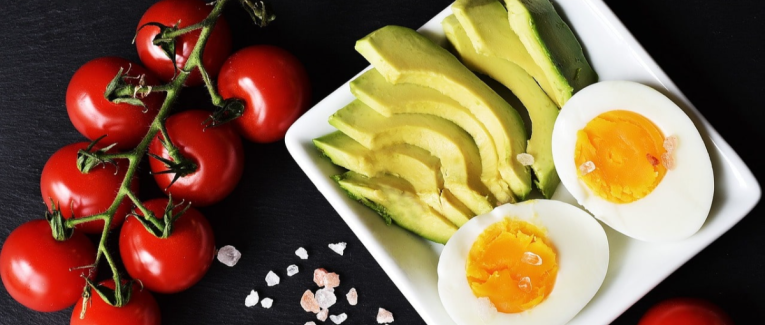 Adoptez une Alimentation Équilibrée et Saine : Conseils et Astuces