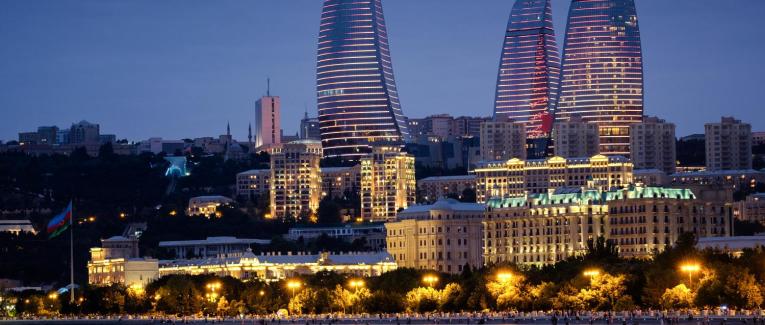 D'Azerbaïdjan, un simple slogan émis, propulsé et en tendu de par le monde, a libéré l'heureux sort d'un développement industriel trop longtemps bridé.