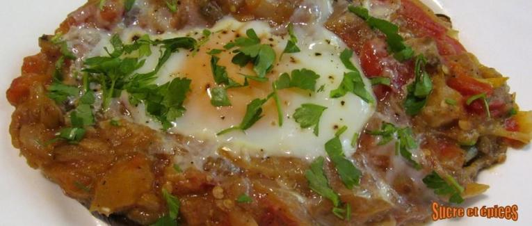 Aubergines farcies, oeufs au nid