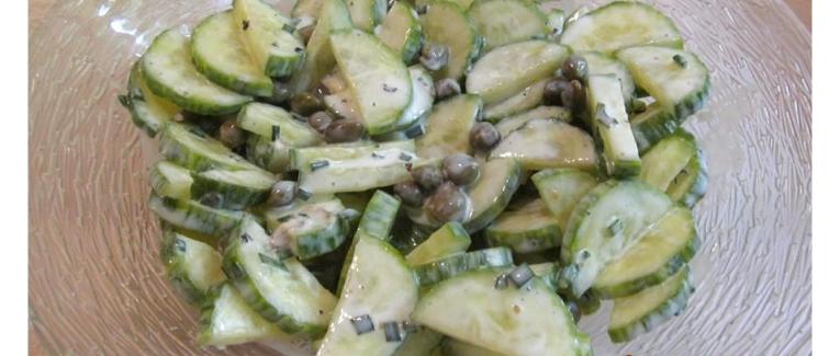 Salade de concombre et câpres au yaourt