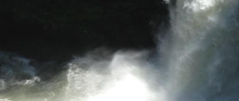 Quand l'Elysée envisage de vendre de l'Eau contre du pétrole ...