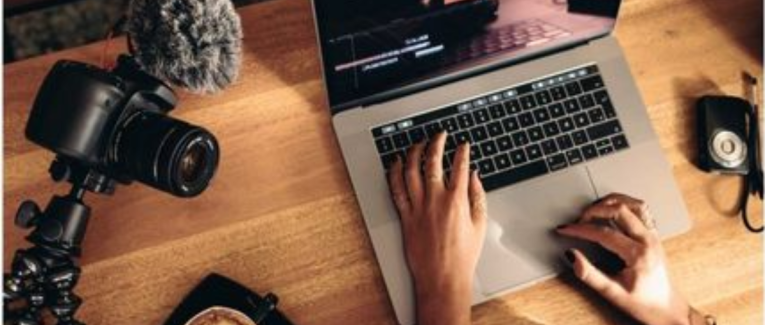 Maximiser l'Organisation et la Créativité : Outils Indispensables pour les Créateurs de Contenu