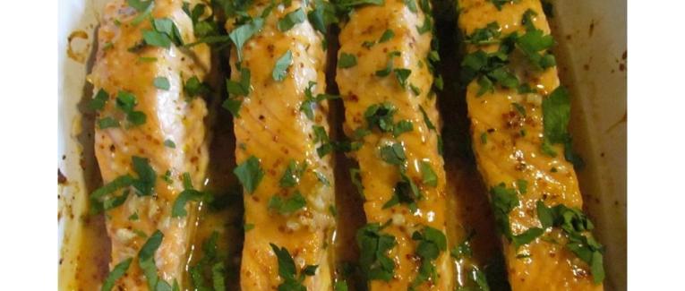 Saumon au four au miel et à la moutarde - Recette facile en vidéo