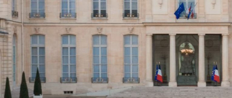 C'EST L'ETAT QUI PAYE, ÇA NE COÛTE RIEN...