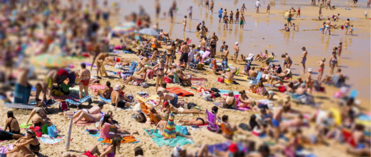 Le tourisme de masse ravage le monde comme des nuées de criquets sauvages