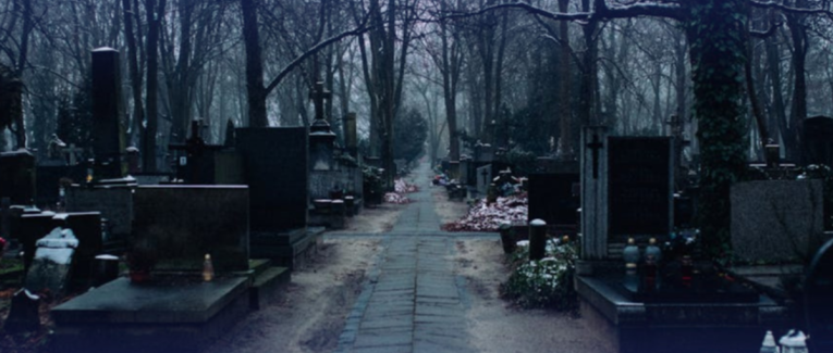 De bleu clair à bleu foncé.