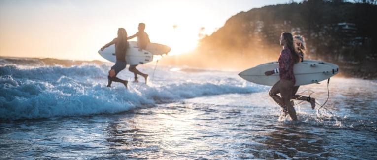 Les surfeurs