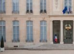 C'EST L'ETAT QUI PAYE, ÇA NE COÛTE RIEN...